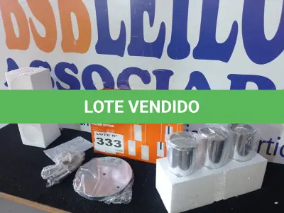 LOTE 333 - 01 - PENDENTE LED FIRST PARA 3 LÂMPADAS 23X25CM CROMO (NO ESTADO, NÃO SABEMOS SE FUNCIONA. LEILÃO NÃO TEM GARANTIA E NEM DEVOLUÇÃO, SUJEITO A POSSÍVEIS AVARIAS VISÍVEIS/OCULTAS E/OU AUSÊNCIA DE COMPONENTES)