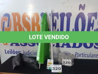 LOTE 320 - 01 - GUARDA SOL 1.60 ALUMÍNIO (NO ESTADO, NÃO SABEMOS SE FUNCIONA. LEILÃO NÃO TEM GARANTIA E NEM DEVOLUÇÃO, SUJEITO A POSSÍVEIS AVARIAS VISÍVEIS/OCULTAS E/OU AUSÊNCIA DE COMPONENTES)