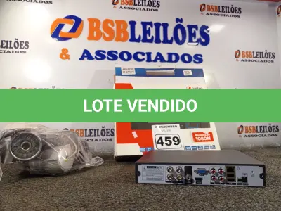 LOTE 459 - 01 DVR E 03 CÂMERAS DE SEGURANÇA. (NO ESTADO) ATENÇÃO! FAZER A VISITAÇÃO ANTES DE ARREMATAR, NÃO SABEMOS SE FUNCIONA. LEILÃO NÃO TEM GARANTIA E NEM DEVOLUÇÃO, SUJEITO A POSSÍVEIS AVARIAS VISÍVEIS/OCULTAS E/OU AUSÊNCIA DE COMPONENTES.