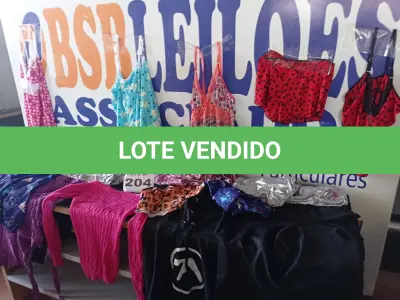 LOTE 204 - 33 – PEÇAS DE ROUPAS FEMININAS (APROXIMADAMENTE) (NO ESTADO, NÃO SABEMOS SE FUNCIONA. LEILÃO NÃO TEM GARANTIA E NEM DEVOLUÇÃO, SUJEITO A POSSÍVEIS AVARIAS VISÍVEIS/OCULTAS E/OU AUSÊNCIA DE COMPONENTES)