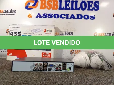LOTE 455 - 01 DVR E 03 CÂMERAS DE SEGURANÇA. (NO ESTADO) ATENÇÃO! FAZER A VISITAÇÃO ANTES DE ARREMATAR, NÃO SABEMOS SE FUNCIONA. LEILÃO NÃO TEM GARANTIA E NEM DEVOLUÇÃO, SUJEITO A POSSÍVEIS AVARIAS VISÍVEIS/OCULTAS E/OU AUSÊNCIA DE COMPONENTES.
