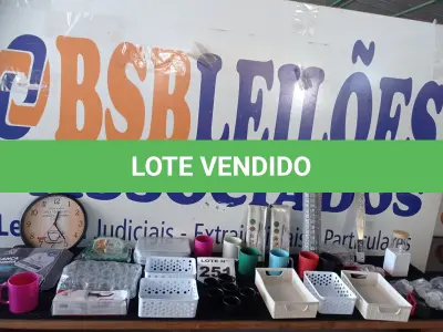LOTE 251 - 56 – UTENSÍLIOS PARA COZINHA DIVERSOS (APROXIMADAMENTE)(NO ESTADO, NÃO SABEMOS SE FUNCIONA. LEILÃO NÃO TEM GARANTIA E NEM DEVOLUÇÃO, SUJEITO A POSSÍVEIS AVARIAS VISÍVEIS/OCULTAS E/OU AUSÊNCIA DE COMPONENTES)