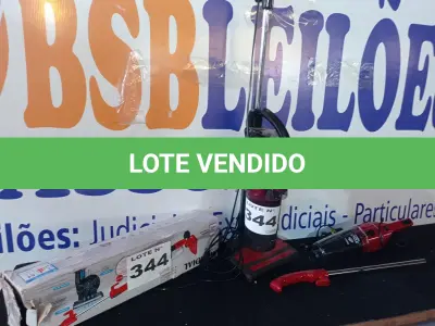 LOTE 344 - 02 – ASPIRADORES DE PÓ DIVERSOS (NO ESTADO, NÃO SABEMOS SE FUNCIONA. LEILÃO NÃO TEM GARANTIA E NEM DEVOLUÇÃO, SUJEITO A POSSÍVEIS AVARIAS VISÍVEIS/OCULTAS E/OU AUSÊNCIA DE COMPONENTES)