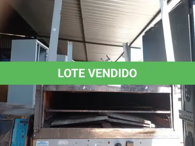 LOTE 490 - 01 FORNO INDUSTRIAL COM AVARIAS. (NO ESTADO) ATENÇÃO! FAZER A VISITAÇÃO ANTES DE ARREMATAR, NÃO SABEMOS SE FUNCIONA. LEILÃO NÃO TEM GARANTIA E NEM DEVOLUÇÃO, SUJEITO A POSSÍVEIS AVARIAS VISÍVEIS/OCULTAS E/OU AUSÊNCIA DE COMPONENTES.