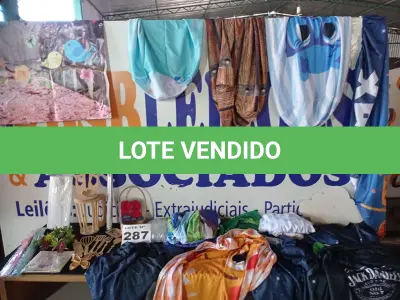 LOTE 287 - 32 – ITENS PARA FESTA DIVERSOS (APROXIMADAMENTE) (NO ESTADO, NÃO SABEMOS SE FUNCIONA. LEILÃO NÃO TEM GARANTIA E NEM DEVOLUÇÃO, SUJEITO A POSSÍVEIS AVARIAS VISÍVEIS/OCULTAS E/OU AUSÊNCIA DE COMPONENTES)