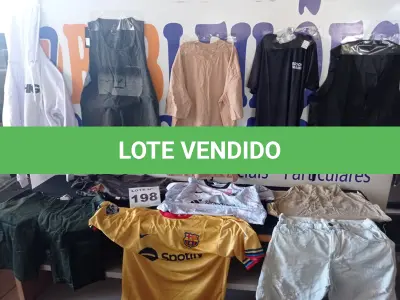 LOTE 198 - 30 – PEÇAS DE ROUPAS MASCULINAS  (APROXIMADAMENTE)(NO ESTADO, NÃO SABEMOS SE FUNCIONA. LEILÃO NÃO TEM GARANTIA E NEM DEVOLUÇÃO, SUJEITO A POSSÍVEIS AVARIAS VISÍVEIS/OCULTAS E/OU AUSÊNCIA DE COMPONENTES)