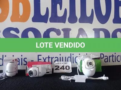 LOTE 240 - 03- CÂMERAS DE SEGURANÇA (NO ESTADO, NÃO SABEMOS SE FUNCIONA. LEILÃO NÃO TEM GARANTIA E NEM DEVOLUÇÃO, SUJEITO A POSSÍVEIS AVARIAS VISÍVEIS/OCULTAS E/OU AUSÊNCIA DE COMPONENTES)