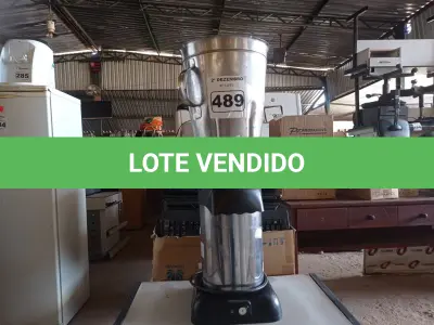 LOTE 489 - 01 LIQUIDIFICADOR INDUSTRIAL MARCA COLOMBO. (NO ESTADO) ATENÇÃO! FAZER A VISITAÇÃO ANTES DE ARREMATAR, NÃO SABEMOS SE FUNCIONA. LEILÃO NÃO TEM GARANTIA E NEM DEVOLUÇÃO, SUJEITO A POSSÍVEIS AVARIAS VISÍVEIS/OCULTAS E/OU AUSÊNCIA DE COMPONENTES.