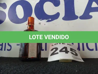 LOTE 245 - 01 - LICOR COINTREAU 700 ML (NO ESTADO, NÃO SABEMOS SE FUNCIONA. LEILÃO NÃO TEM GARANTIA E NEM DEVOLUÇÃO, SUJEITO A POSSÍVEIS AVARIAS VISÍVEIS/OCULTAS E/OU AUSÊNCIA DE COMPONENTES)