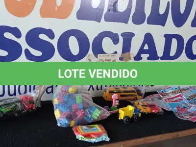 LOTE 271 - 28 – BRINQUEDOS DIVERSOS (APROXIMADAMENTE) (NO ESTADO, NÃO SABEMOS SE FUNCIONA. LEILÃO NÃO TEM GARANTIA E NEM DEVOLUÇÃO, SUJEITO A POSSÍVEIS AVARIAS VISÍVEIS/OCULTAS E/OU AUSÊNCIA DE COMPONENTES)