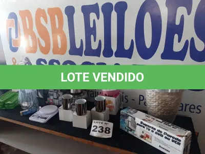 LOTE 238 - 20 – PEÇAS DE UTILIDADES DOMESTICAS (APROXIMADAMENTE) (NO ESTADO, NÃO SABEMOS SE FUNCIONA. LEILÃO NÃO TEM GARANTIA E NEM DEVOLUÇÃO, SUJEITO A POSSÍVEIS AVARIAS VISÍVEIS/OCULTAS E/OU AUSÊNCIA DE COMPONENTES)
