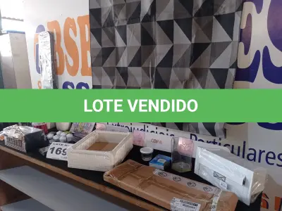 LOTE 169 - 25 - UTENSÍLIOS DOMÉSTICOS  (APROXIMADAMENTE)(NO ESTADO, NÃO SABEMOS SE FUNCIONA. LEILÃO NÃO TEM GARANTIA E NEM DEVOLUÇÃO, SUJEITO A POSSÍVEIS AVARIAS VISÍVEIS/OCULTAS E/OU AUSÊNCIA DE COMPONENTES)