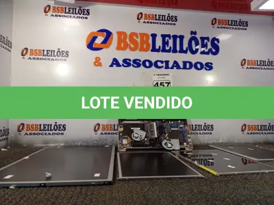 LOTE 457 - 01 PLACA MÃE DE NOTEBOOK E 04 TELAS DIVERSAS. (NO ESTADO) ATENÇÃO! FAZER A VISITAÇÃO ANTES DE ARREMATAR, NÃO SABEMOS SE FUNCIONA. LEILÃO NÃO TEM GARANTIA E NEM DEVOLUÇÃO, SUJEITO A POSSÍVEIS AVARIAS VISÍVEIS/OCULTAS E/OU AUSÊNCIA DE COMPONENTES.