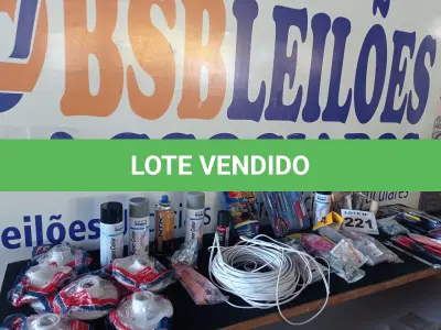 LOTE 221 - 40 – ITENS DE FERRAGISTA (APROXIMADAMENTE) (NO ESTADO, NÃO SABEMOS SE FUNCIONA. LEILÃO NÃO TEM GARANTIA E NEM DEVOLUÇÃO, SUJEITO A POSSÍVEIS AVARIAS VISÍVEIS/OCULTAS E/OU AUSÊNCIA DE COMPONENTES)