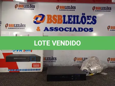 LOTE 450 - 01 DVR E 03 CÂMERAS DE SEGURANÇA. (NO ESTADO) ATENÇÃO! FAZER A VISITAÇÃO ANTES DE ARREMATAR, NÃO SABEMOS SE FUNCIONA. LEILÃO NÃO TEM GARANTIA E NEM DEVOLUÇÃO, SUJEITO A POSSÍVEIS AVARIAS VISÍVEIS/OCULTAS E/OU AUSÊNCIA DE COMPONENTES.