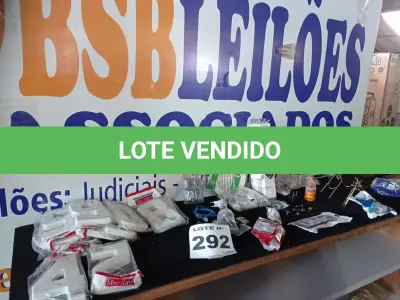 LOTE 292 - 30 – ITENS PARA FERRAGISTA (APROXIMADAMENTE) (NO ESTADO, NÃO SABEMOS SE FUNCIONA. LEILÃO NÃO TEM GARANTIA E NEM DEVOLUÇÃO, SUJEITO A POSSÍVEIS AVARIAS VISÍVEIS/OCULTAS E/OU AUSÊNCIA DE COMPONENTES)
