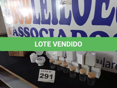 LOTE 291 - 25 – UTENSÍLIOS PARA COZINHA DE VIDRO DIVERSOS (APROXIMADAMENTE) (NO ESTADO, NÃO SABEMOS SE FUNCIONA. LEILÃO NÃO TEM GARANTIA E NEM DEVOLUÇÃO, SUJEITO A POSSÍVEIS AVARIAS VISÍVEIS/OCULTAS E/OU AUSÊNCIA DE COMPONENTES)