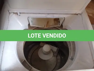 LOTE 483 - 01 MÁQUINA DE LAVAR ROUPAS MARCA BRASTEMP. (NO ESTADO) ATENÇÃO! FAZER A VISITAÇÃO ANTES DE ARREMATAR, NÃO SABEMOS SE FUNCIONA. LEILÃO NÃO TEM GARANTIA E NEM DEVOLUÇÃO, SUJEITO A POSSÍVEIS AVARIAS VISÍVEIS/OCULTAS E/OU AUSÊNCIA DE COMPONENTES.