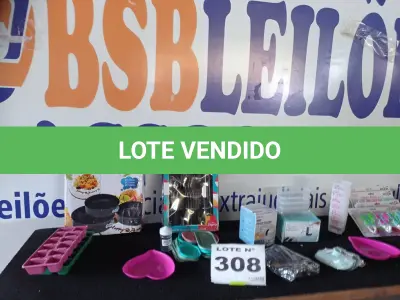 LOTE 308 - 30 – ITENS PARA COZINHA DIVERSOS (APROXIMADAMENTE) (NO ESTADO, NÃO SABEMOS SE FUNCIONA. LEILÃO NÃO TEM GARANTIA E NEM DEVOLUÇÃO, SUJEITO A POSSÍVEIS AVARIAS VISÍVEIS/OCULTAS E/OU AUSÊNCIA DE COMPONENTES)