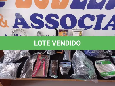 LOTE 253 - 32 – ITENS PARA FERRAGISTA DIVERSOS (APROXIMADAMENTE) (NO ESTADO, NÃO SABEMOS SE FUNCIONA. LEILÃO NÃO TEM GARANTIA E NEM DEVOLUÇÃO, SUJEITO A POSSÍVEIS AVARIAS VISÍVEIS/OCULTAS E/OU AUSÊNCIA DE COMPONENTES)