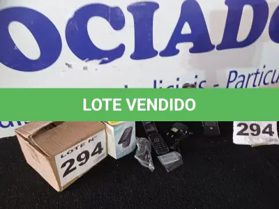 LOTE 294 - 06 – APARELHOS CELULARES DIVERSOS (NO ESTADO, NÃO SABEMOS SE FUNCIONA. LEILÃO NÃO TEM GARANTIA E NEM DEVOLUÇÃO, SUJEITO A POSSÍVEIS AVARIAS VISÍVEIS/OCULTAS E/OU AUSÊNCIA DE COMPONENTES)