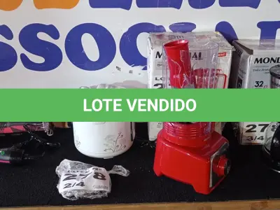 LOTE 278 - 01 – CAFETERIA MONDIAL – 01 LIQUIDIFICADOR MONDIAL – 01 ESCOVA SECADORA BRITANIA – 01 PANELA DE ELÉTRICA MONDIAL (NO ESTADO, NÃO SABEMOS SE FUNCIONA. LEILÃO NÃO TEM GARANTIA E NEM DEVOLUÇÃO, SUJEITO A POSSÍVEIS AVARIAS VISÍVEIS/OCULTAS E/OU AUSÊNCIA DE COMPONENTES)