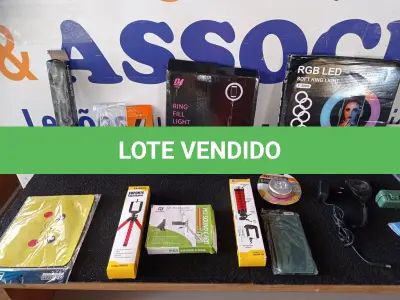 LOTE 252 - 20 – ACESSÓRIOS PARA INFORMÁTICA/CELULARES (APROXIMADAMENTE) (NO ESTADO, NÃO SABEMOS SE FUNCIONA. LEILÃO NÃO TEM GARANTIA E NEM DEVOLUÇÃO, SUJEITO A POSSÍVEIS AVARIAS VISÍVEIS/OCULTAS E/OU AUSÊNCIA DE COMPONENTES)