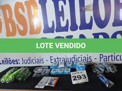 LOTE 293 - 60 – ITENS PARA CELULARES  (APROXIMADAMENTE)(NO ESTADO, NÃO SABEMOS SE FUNCIONA. LEILÃO NÃO TEM GARANTIA E NEM DEVOLUÇÃO, SUJEITO A POSSÍVEIS AVARIAS VISÍVEIS/OCULTAS E/OU AUSÊNCIA DE COMPONENTES)