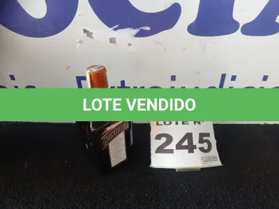 LOTE 245 - 01 - LICOR COINTREAU 700 ML (NO ESTADO, NÃO SABEMOS SE FUNCIONA. LEILÃO NÃO TEM GARANTIA E NEM DEVOLUÇÃO, SUJEITO A POSSÍVEIS AVARIAS VISÍVEIS/OCULTAS E/OU AUSÊNCIA DE COMPONENTES)