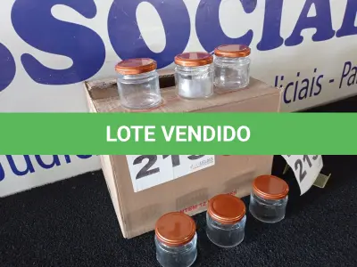LOTE 215 - 20- POTES DE VIDRO COM TAMPA  (APROXIMADAMENTE)(NO ESTADO, NÃO SABEMOS SE FUNCIONA. LEILÃO NÃO TEM GARANTIA E NEM DEVOLUÇÃO, SUJEITO A POSSÍVEIS AVARIAS VISÍVEIS/OCULTAS E/OU AUSÊNCIA DE COMPONENTES)