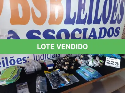 LOTE 223 - 145 – ITENS PARA CELULARES DIVERSOS(APROXIMADAMENTE) (NO ESTADO, NÃO SABEMOS SE FUNCIONA. LEILÃO NÃO TEM GARANTIA E NEM DEVOLUÇÃO, SUJEITO A POSSÍVEIS AVARIAS VISÍVEIS/OCULTAS E/OU AUSÊNCIA DE COMPONENTES)