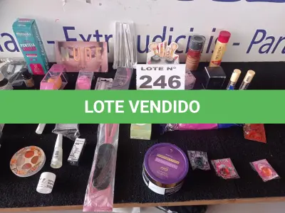 LOTE 246 - 40 – ITENS DE COSMÉTICOS DIVERSOS (APROXIMADAMENTE) (NO ESTADO, NÃO SABEMOS SE FUNCIONA. LEILÃO NÃO TEM GARANTIA E NEM DEVOLUÇÃO, SUJEITO A POSSÍVEIS AVARIAS VISÍVEIS/OCULTAS E/OU AUSÊNCIA DE COMPONENTES)