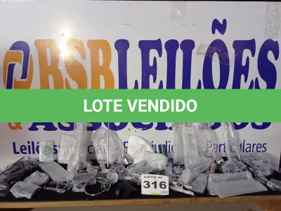 LOTE 316 - 01 – ACESSÓRIOS PARA BANHEIRO DIVERSOS (NO ESTADO, NÃO SABEMOS SE FUNCIONA. LEILÃO NÃO TEM GARANTIA E NEM DEVOLUÇÃO, SUJEITO A POSSÍVEIS AVARIAS VISÍVEIS/OCULTAS E/OU AUSÊNCIA DE COMPONENTES)