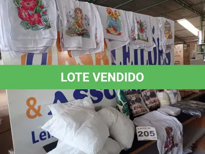 LOTE 205 - 50- PEÇAS DE ENXOVAL DE CASA (APROXIMADAMENTE) (NO ESTADO, NÃO SABEMOS SE FUNCIONA. LEILÃO NÃO TEM GARANTIA E NEM DEVOLUÇÃO, SUJEITO A POSSÍVEIS AVARIAS VISÍVEIS/OCULTAS E/OU AUSÊNCIA DE COMPONENTES)
