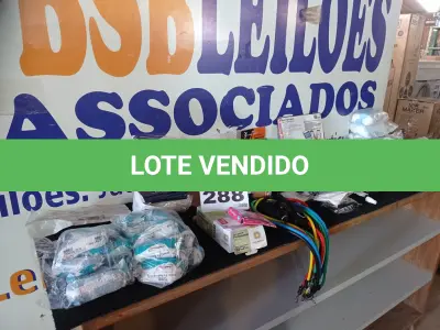 LOTE 288 - 50 – ITENS DE CUIDADOS PESSOAIS (APROXIMADAMENTE) (NO ESTADO, NÃO SABEMOS SE FUNCIONA. LEILÃO NÃO TEM GARANTIA E NEM DEVOLUÇÃO, SUJEITO A POSSÍVEIS AVARIAS VISÍVEIS/OCULTAS E/OU AUSÊNCIA DE COMPONENTES)