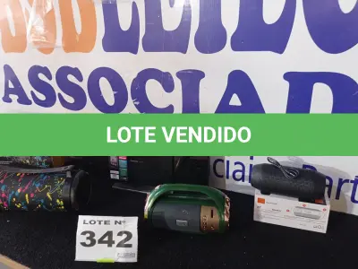 LOTE 342 - 04 – CAIXAS DE SOM DIVERSAS (NO ESTADO, NÃO SABEMOS SE FUNCIONA. LEILÃO NÃO TEM GARANTIA E NEM DEVOLUÇÃO, SUJEITO A POSSÍVEIS AVARIAS VISÍVEIS/OCULTAS E/OU AUSÊNCIA DE COMPONENTES)