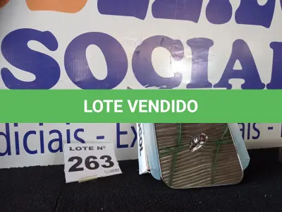 LOTE 263 - 01 - CHUVEIRO DE TETO DOCOL CROMADO (NO ESTADO, NÃO SABEMOS SE FUNCIONA. LEILÃO NÃO TEM GARANTIA E NEM DEVOLUÇÃO, SUJEITO A POSSÍVEIS AVARIAS VISÍVEIS/OCULTAS E/OU AUSÊNCIA DE COMPONENTES)