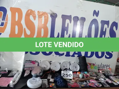 LOTE 250 - 40 – ITENS DE ARMARINHO DIVERSOS (APROXIMADAMENTE) (NO ESTADO, NÃO SABEMOS SE FUNCIONA. LEILÃO NÃO TEM GARANTIA E NEM DEVOLUÇÃO, SUJEITO A POSSÍVEIS AVARIAS VISÍVEIS/OCULTAS E/OU AUSÊNCIA DE COMPONENTES)