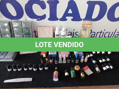 LOTE 254 - 71 – ITENS PARA BELEZA DIVERSOS (APROXIMADAMENTE) (NO ESTADO, NÃO SABEMOS SE FUNCIONA. LEILÃO NÃO TEM GARANTIA E NEM DEVOLUÇÃO, SUJEITO A POSSÍVEIS AVARIAS VISÍVEIS/OCULTAS E/OU AUSÊNCIA DE COMPONENTES)