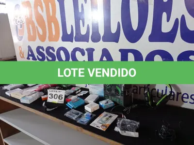 LOTE 306 - 35 – ITENS PARA INFORMATICA/CELULARES DIVERSOS  (APROXIMADAMENTE)(NO ESTADO, NÃO SABEMOS SE FUNCIONA. LEILÃO NÃO TEM GARANTIA E NEM DEVOLUÇÃO, SUJEITO A POSSÍVEIS AVARIAS VISÍVEIS/OCULTAS E/OU AUSÊNCIA DE COMPONENTES)