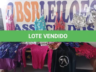LOTE 204 - 33 – PEÇAS DE ROUPAS FEMININAS (APROXIMADAMENTE) (NO ESTADO, NÃO SABEMOS SE FUNCIONA. LEILÃO NÃO TEM GARANTIA E NEM DEVOLUÇÃO, SUJEITO A POSSÍVEIS AVARIAS VISÍVEIS/OCULTAS E/OU AUSÊNCIA DE COMPONENTES)