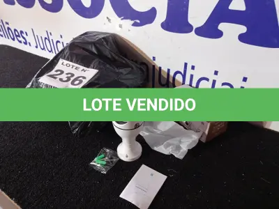 LOTE 236 - 03- CÂMERAS DE SEGURANÇA (NO ESTADO, NÃO SABEMOS SE FUNCIONA. LEILÃO NÃO TEM GARANTIA E NEM DEVOLUÇÃO, SUJEITO A POSSÍVEIS AVARIAS VISÍVEIS/OCULTAS E/OU AUSÊNCIA DE COMPONENTES)