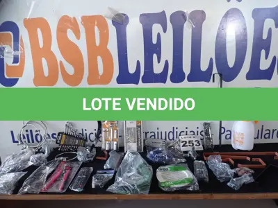 LOTE 253 - 32 – ITENS PARA FERRAGISTA DIVERSOS (APROXIMADAMENTE) (NO ESTADO, NÃO SABEMOS SE FUNCIONA. LEILÃO NÃO TEM GARANTIA E NEM DEVOLUÇÃO, SUJEITO A POSSÍVEIS AVARIAS VISÍVEIS/OCULTAS E/OU AUSÊNCIA DE COMPONENTES)