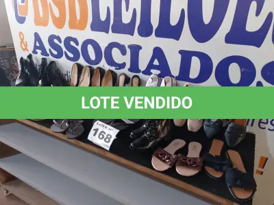 LOTE 168 - 17 - CALÇADOS FEMININOS VARIADOS (NO ESTADO, NÃO SABEMOS SE FUNCIONA. LEILÃO NÃO TEM GARANTIA E NEM DEVOLUÇÃO, SUJEITO A POSSÍVEIS AVARIAS VISÍVEIS/OCULTAS E/OU AUSÊNCIA DE COMPONENTES)