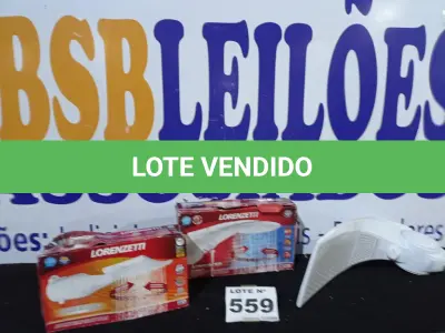 LOTE 559 - 03 – CHUVEIROS DIVERSOS (NO ESTADO, NÃO SABEMOS SE FUNCIONA. LEILÃO NÃO TEM GARANTIA E NEM DEVOLUÇÃO, SUJEITO A POSSÍVEIS AVARIAS VISÍVEIS/OCULTAS E/OU AUSÊNCIA DE COMPONENTES)