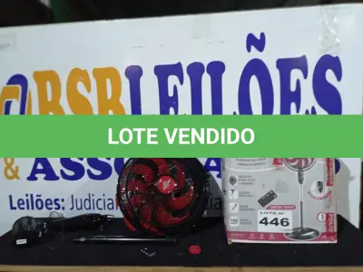 LOTE 446 - 01 VENTILADOR POSISHOP 140 WATTS COM CONTROLE REMOTO. (NO ESTADO) ATENÇÃO! FAZER A VISITAÇÃO ANTES DE ARREMATAR, NÃO SABEMOS SE FUNCIONA. LEILÃO NÃO TEM GARANTIA E NEM DEVOLUÇÃO, SUJEITO A POSSÍVEIS AVARIAS VISÍVEIS/OCULTAS E/OU AUSÊNCIA DE COMPONENTES.
