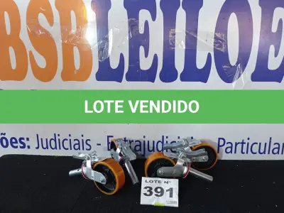 LOTE 391 - 01 - KIT COM 4 RODÍZIOS GIRATÓRIO COM FREIO PARA ANDAIME (NO ESTADO, NÃO SABEMOS SE FUNCIONA. LEILÃO NÃO TEM GARANTIA E NEM DEVOLUÇÃO, SUJEITO A POSSÍVEIS AVARIAS VISÍVEIS/OCULTAS E/OU AUSÊNCIA DE COMPONENTES)