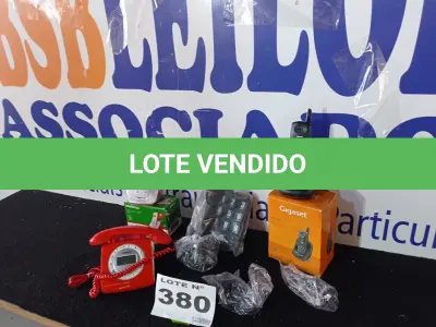 LOTE 380 - 04 – APARELHOS TELEFÔNICOS DIVERSOS (NO ESTADO, NÃO SABEMOS SE FUNCIONA. LEILÃO NÃO TEM GARANTIA E NEM DEVOLUÇÃO, SUJEITO A POSSÍVEIS AVARIAS VISÍVEIS/OCULTAS E/OU AUSÊNCIA DE COMPONENTES)