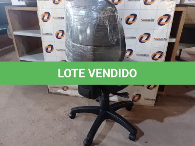 LOTE 070 - 01 CADEIRA DE ESCRITÓRIO COM BASE GIRATÓRIA. (NO ESTADO) ATENÇÃO! FAZER A VISITAÇÃO ANTES DE ARREMATAR, NÃO SABEMOS SE FUNCIONA. LEILÃO NÃO TEM GARANTIA E NEM DEVOLUÇÃO, SUJEITO A POSSÍVEIS AVARIAS VISÍVEIS/OCULTAS E/OU AUSÊNCIA DE COMPONENTES.