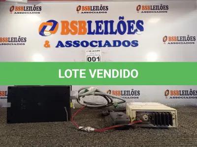 LOTE 001 - 01 RÁDIO COMUNICADOR E 01 QUADRO DE COMANDO ELÉTRICO. (NO ESTADO) ATENÇÃO! FAZER A VISITAÇÃO ANTES DE ARREMATAR, NÃO SABEMOS SE FUNCIONA. LEILÃO NÃO TEM GARANTIA E NEM DEVOLUÇÃO, SUJEITO A POSSÍVEIS AVARIAS VISÍVEIS/OCULTAS E/OU AUSÊNCIA DE COMPONENTES.